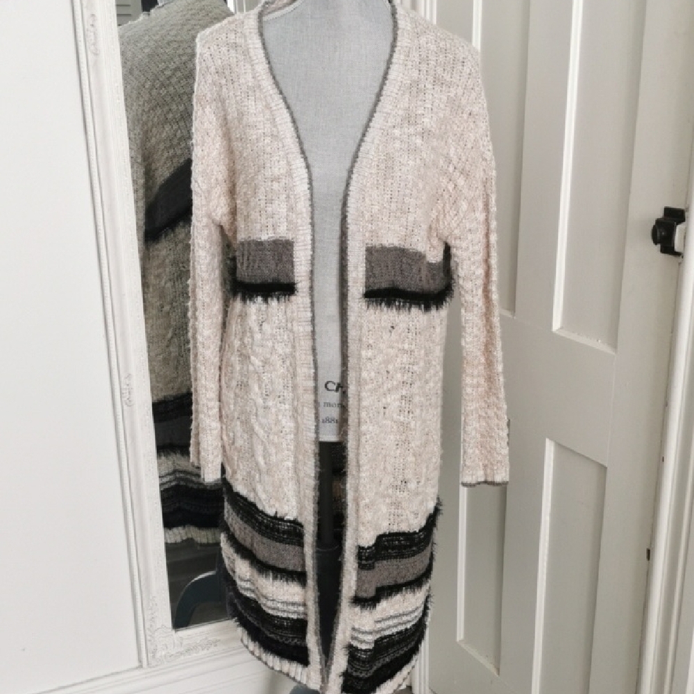 Womens Dex open eyelash, boho, beachy cardigan. Size Small
